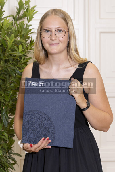 DieFotografen_1300.jpg DieFotografen_1300.jpg