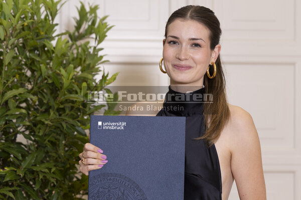 DieFotografen_1899.jpg DieFotografen_1899.jpg