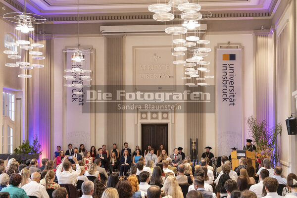 DieFotografen_1920.jpg DieFotografen_1920.jpg