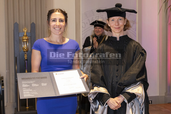 DieFotografen_1984.jpg DieFotografen_1984.jpg