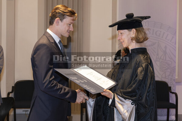 DieFotografen_1985.jpg DieFotografen_1985.jpg