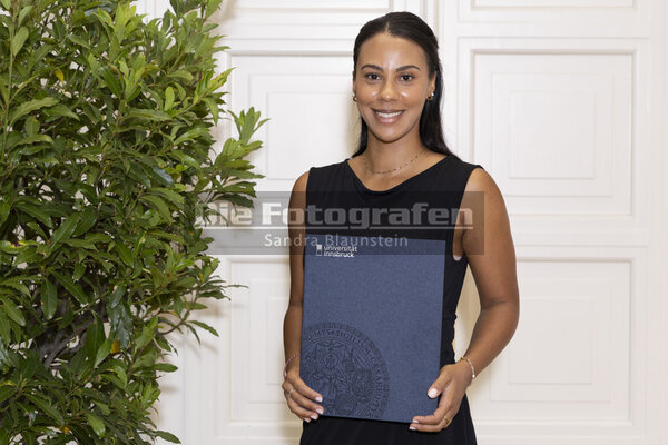 DieFotografen_2042.jpg DieFotografen_2042.jpg