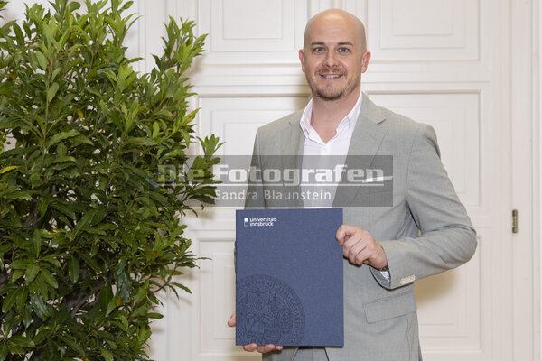DieFotografen_2150.jpg DieFotografen_2150.jpg